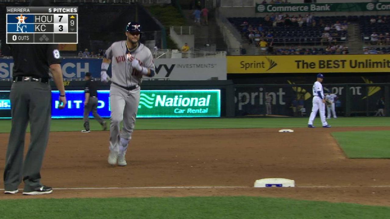 Poder de Gurriel ante Reales le da a los Astros su 11ma victoria en Fila