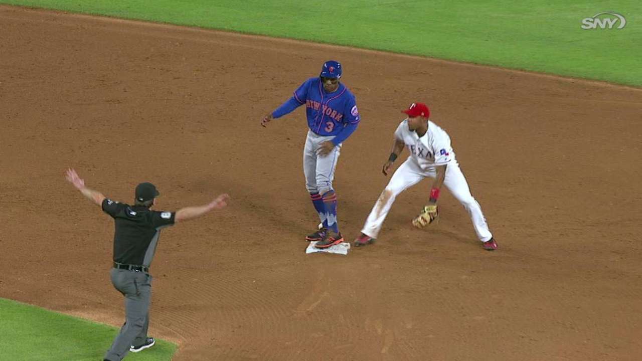 Mets reaccionan en la novena entrada para imponerse a Rangers