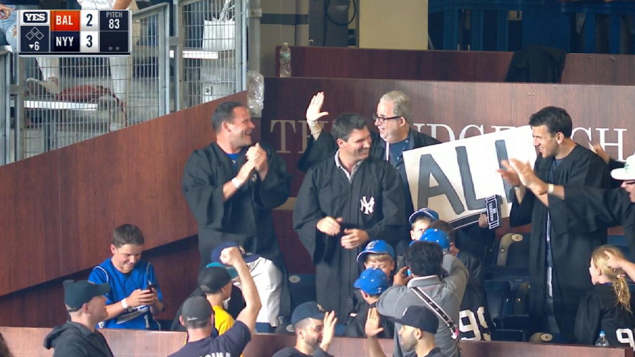 Hicks homers to Judge's Chambers