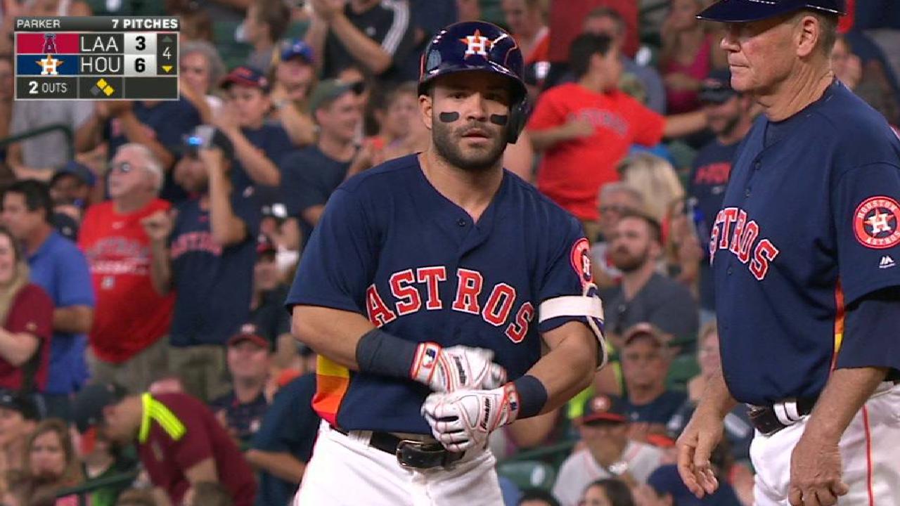 Altuve's RBI single