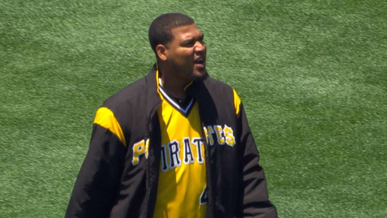 Piratas hunden a Marlins de la mano de Nova y Díaz