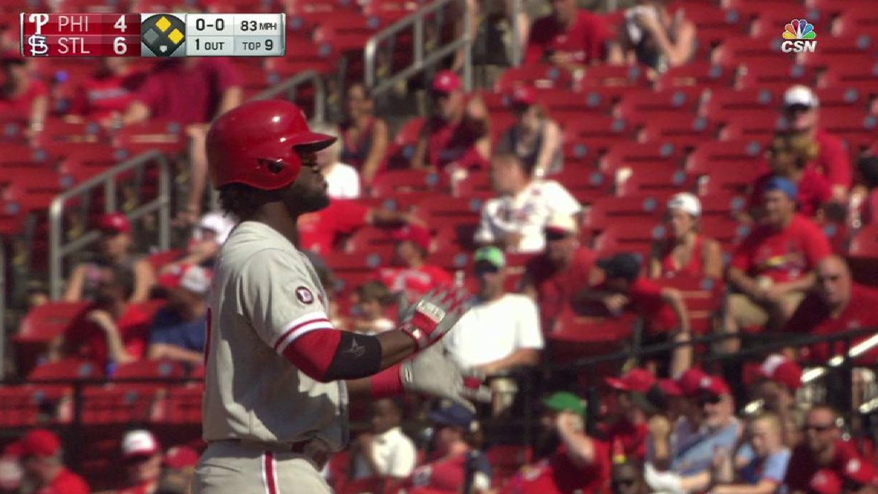 Herrera's RBI single in the 9th
