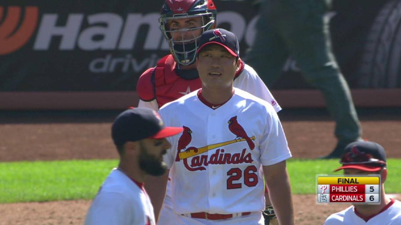 Oh records his 15th save