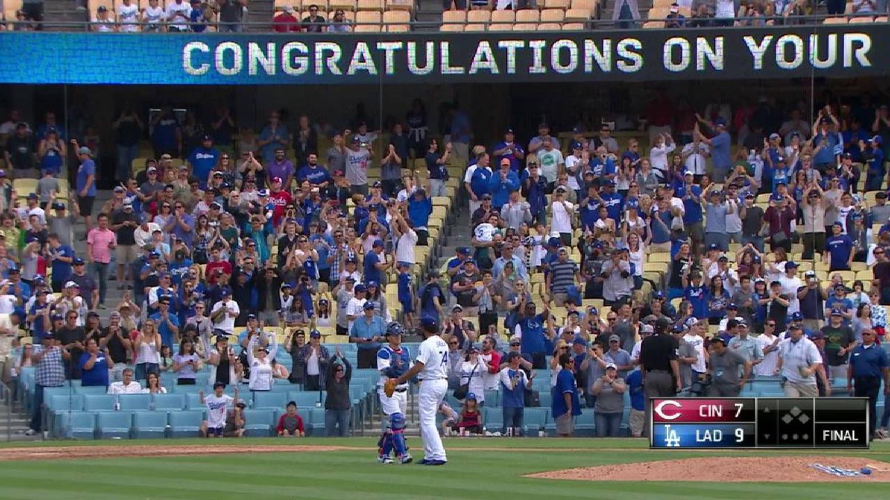 Jansen earns his 200th save