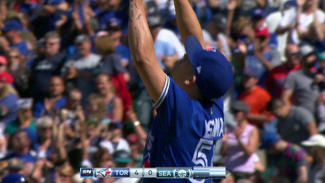 Donaldson y Happ guían victoria de Azulejos sobre Marineros