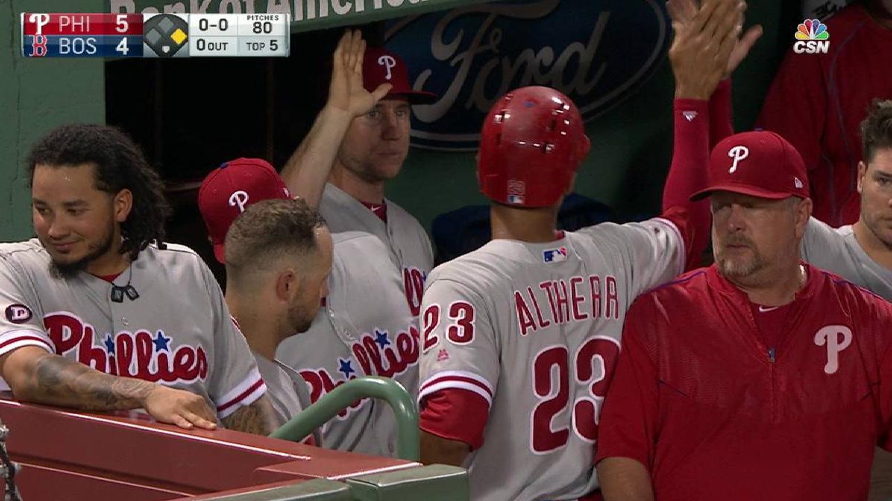 Staked to early lead, Phillies fall in extras