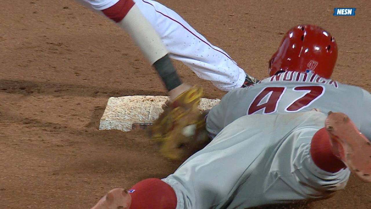 Leon nails Kendrick at second
