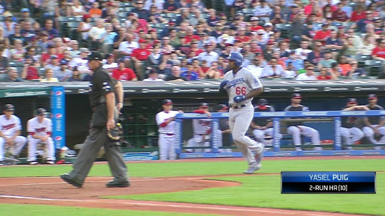 Puig hace un gesto grosero a los aficionados en Cleveland