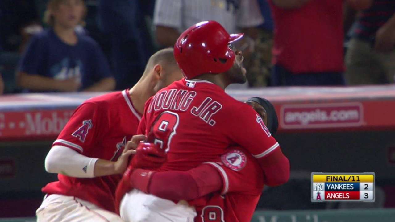 Young Jr. fue el verdugo de Yankees al ganar Angelinos en extrainnings