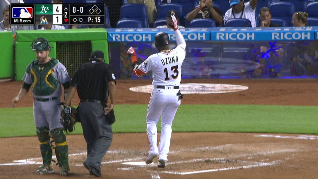 HR de Marcell Ozuna prende remontada de Miami vs. Oakland