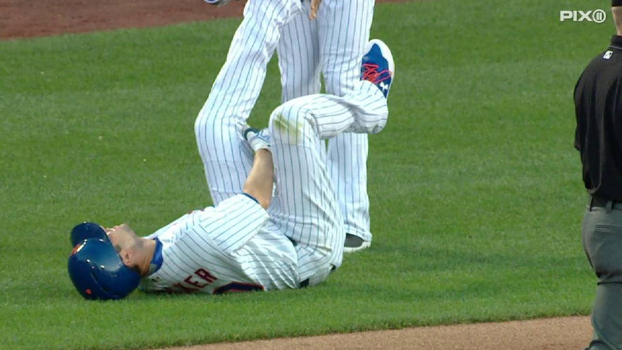 Walker shaken up, leaves game