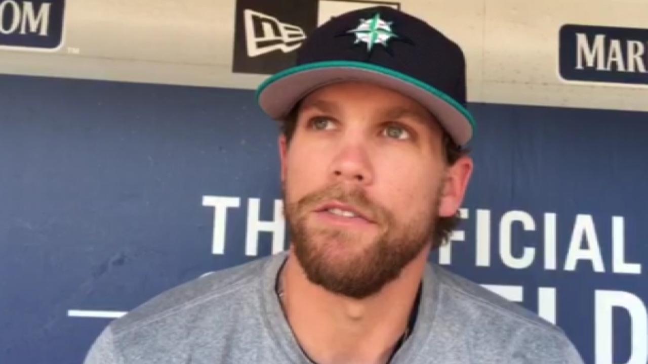 Shared love of game binds Seattle's Smith, dad