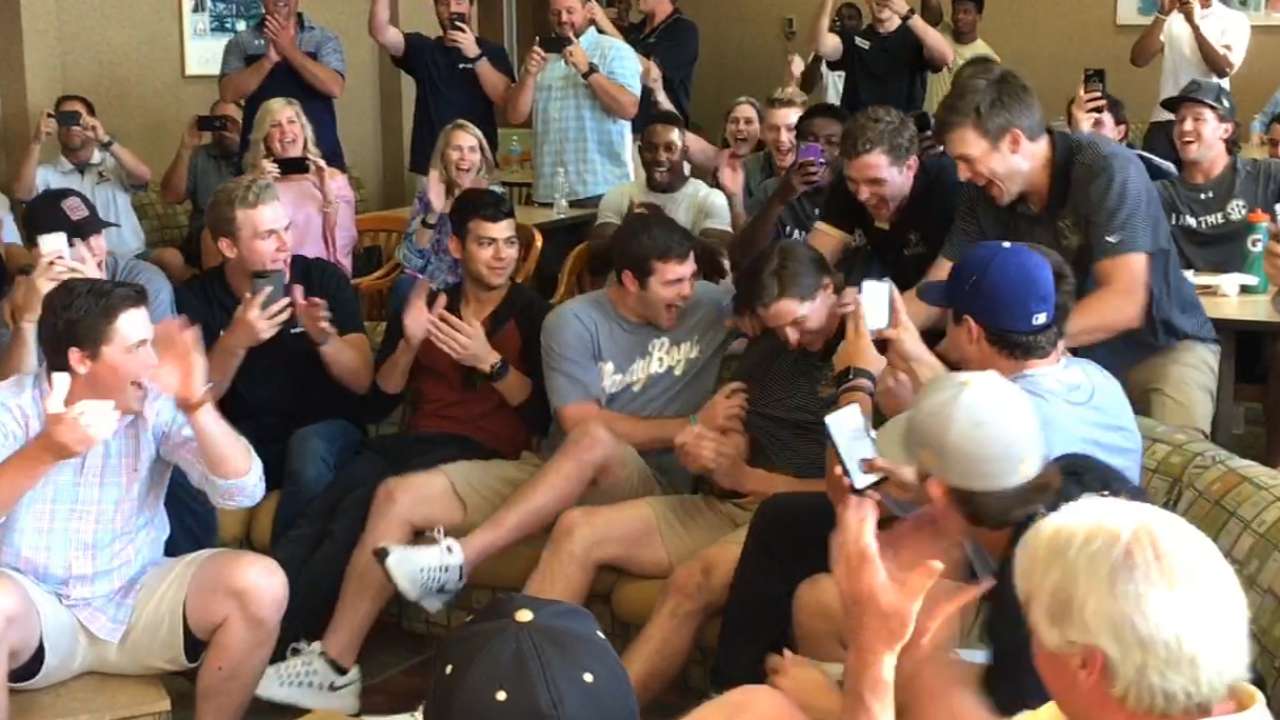 Braves introduce Kyle Wright