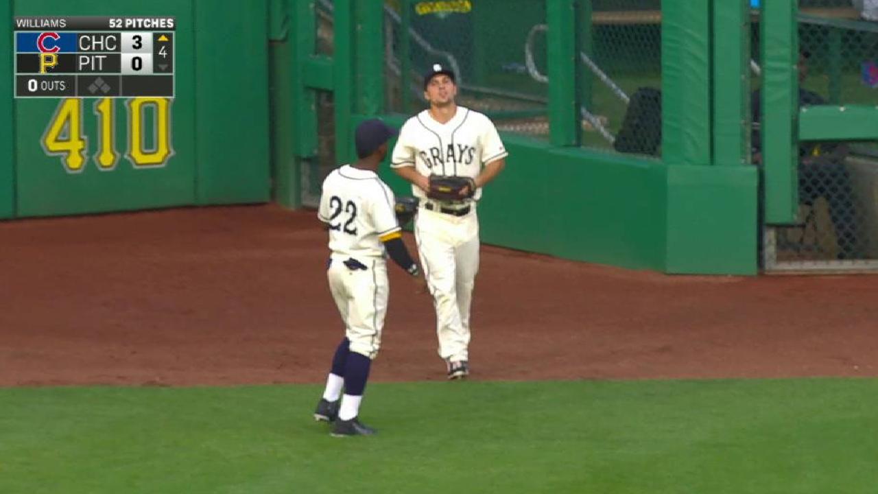 Frazier's fantastic running grab