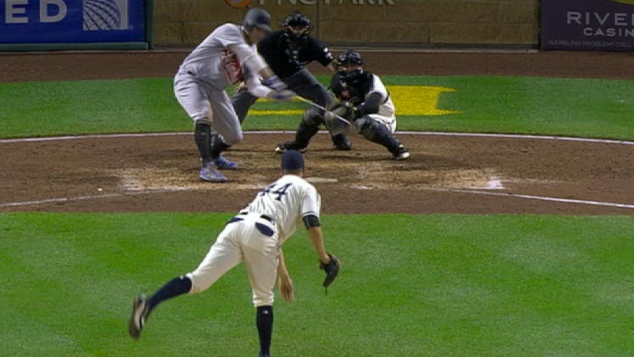 Six-run 9th propels Cubs past Pirates