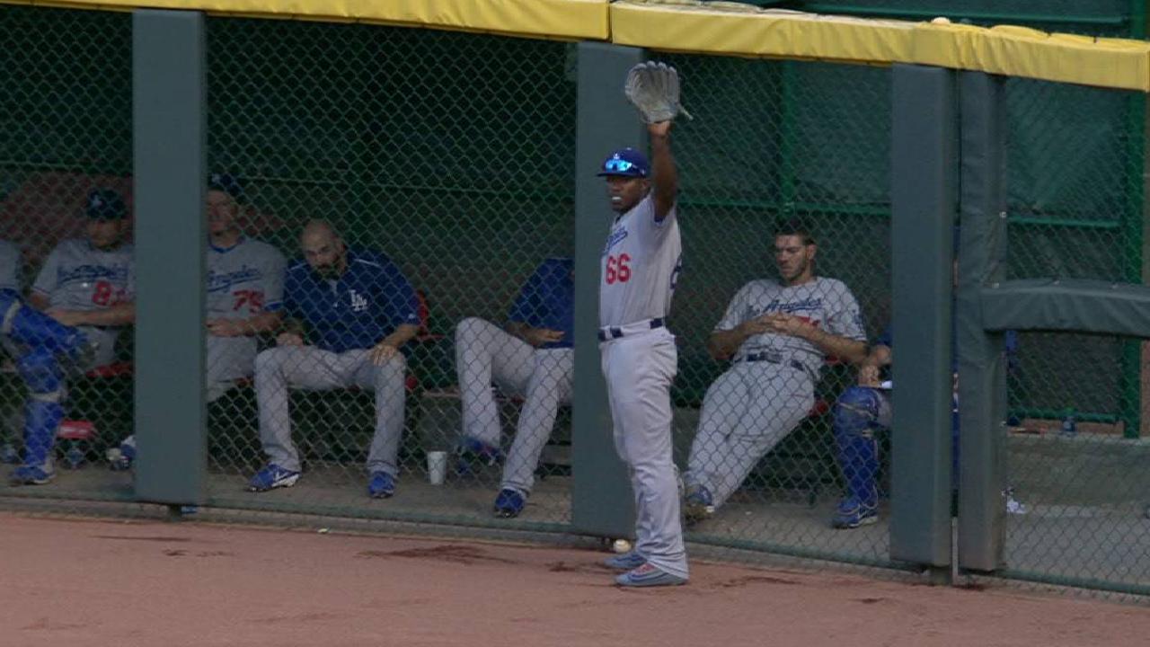 Dodgers challenge Votto's triple