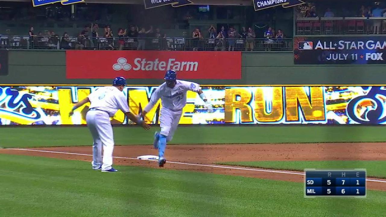 Broxton's game-tying home run