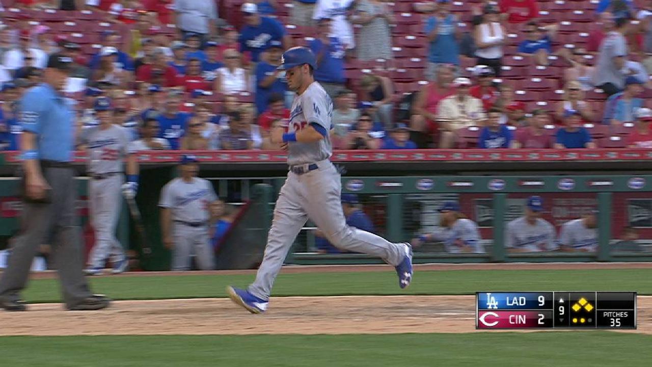 Puig's sac fly to right