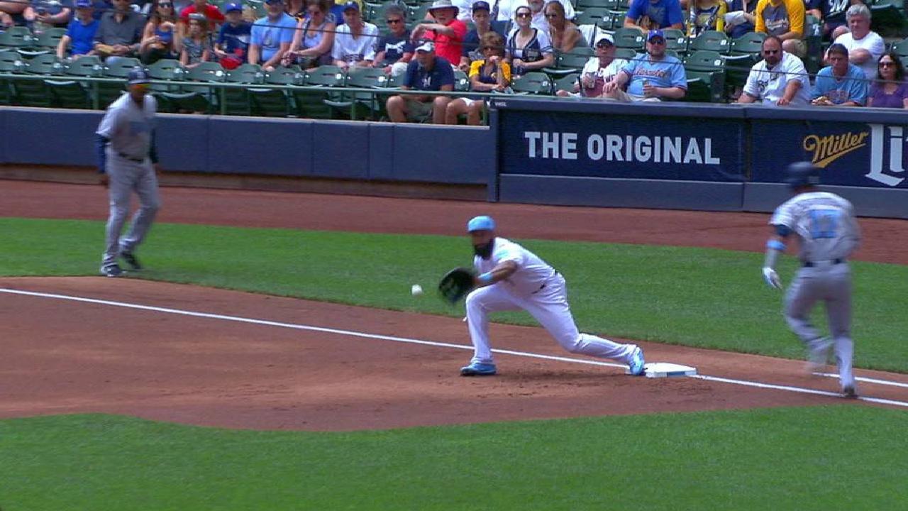 Nelson nabs Cordoba at first