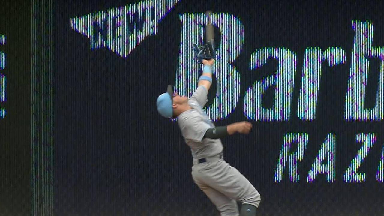 Hernandez's run-saving grab