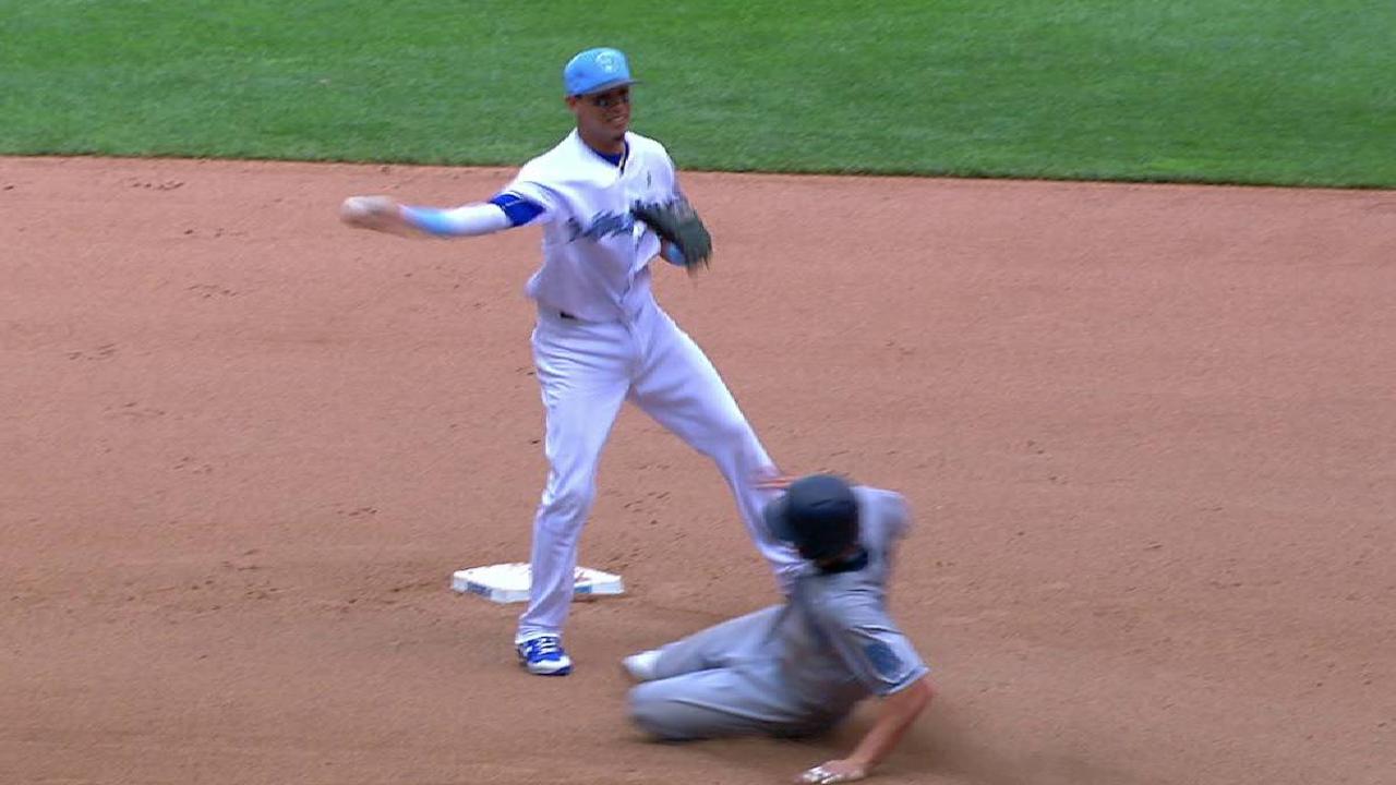 Brewers turn 4-6-3 DP