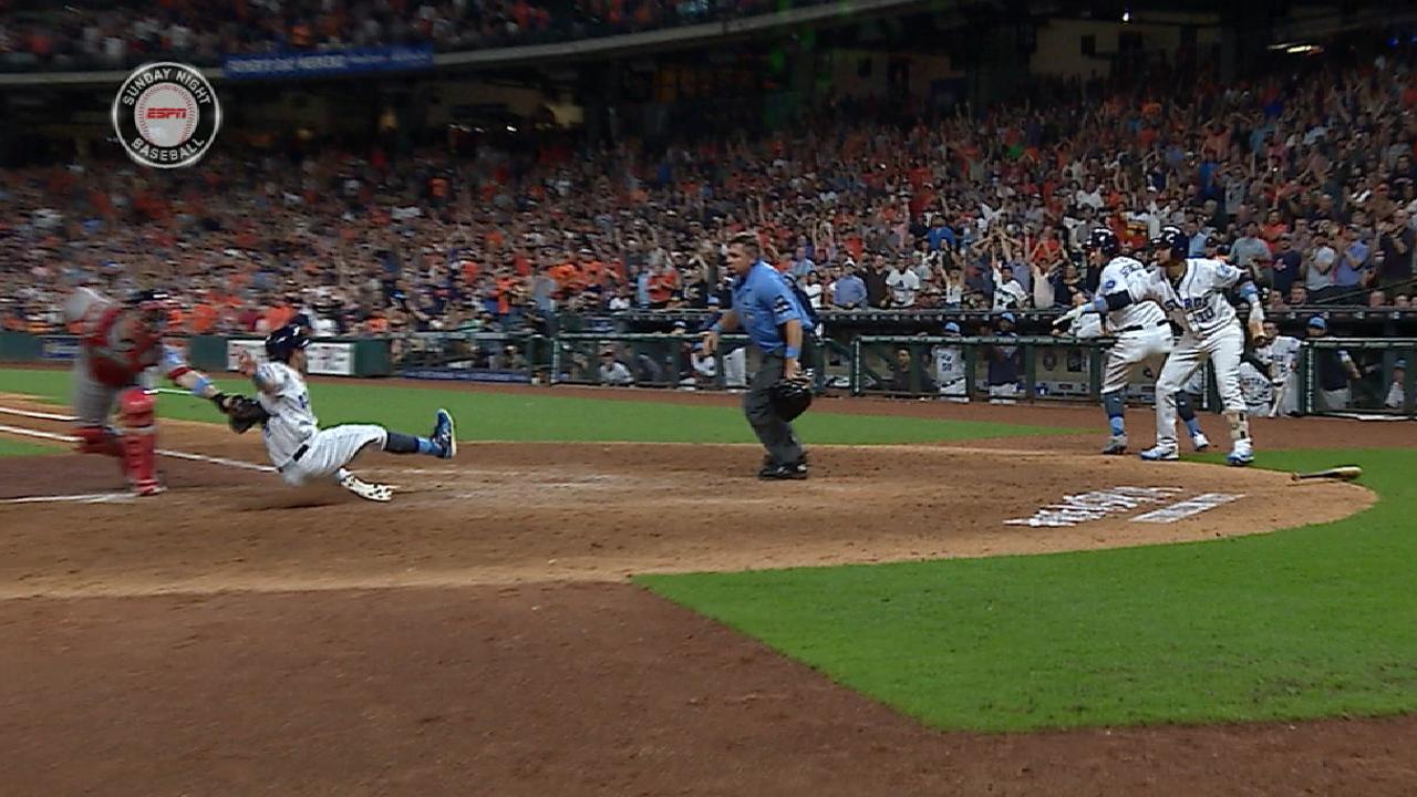 Benintendi's 'perfect throw' key in sealing win