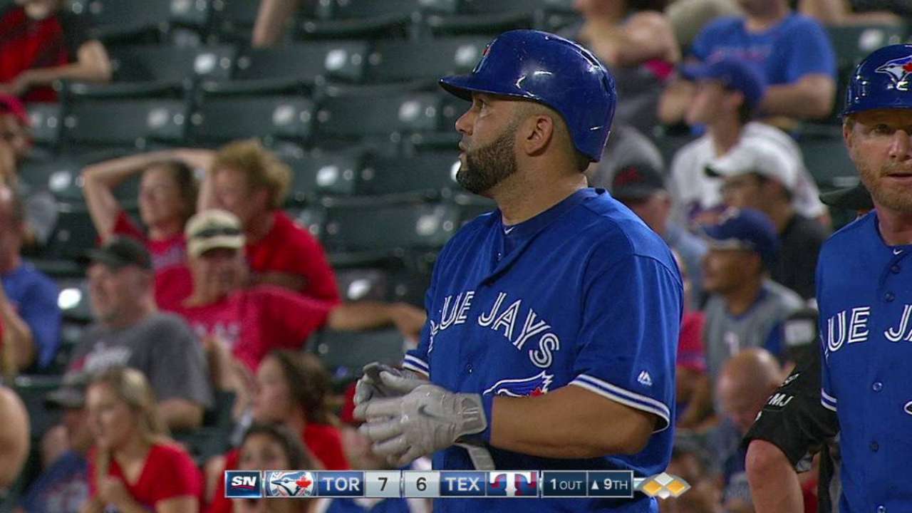 Kendrys Morales y los Azulejos sorprenden a los Rangers en la 9na
