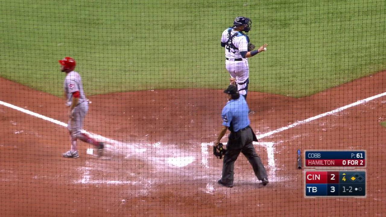 Robertson, Sucre save a run
