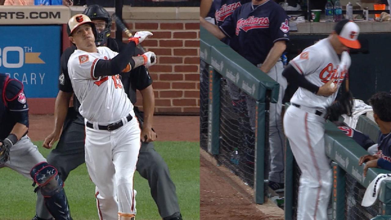 Machado has 4-hit night, nifty juggling play