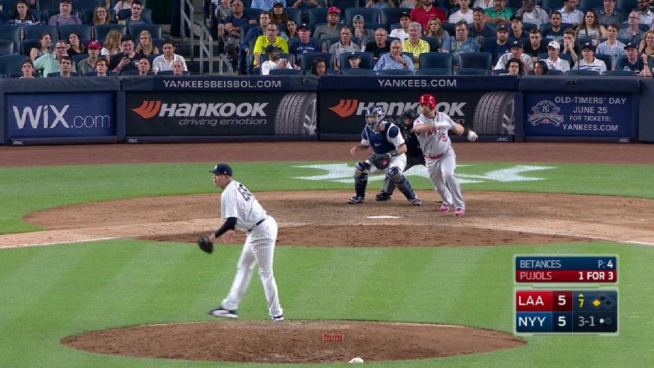 Pujols y Angelinos remontan para vencer a erráticos Yankees