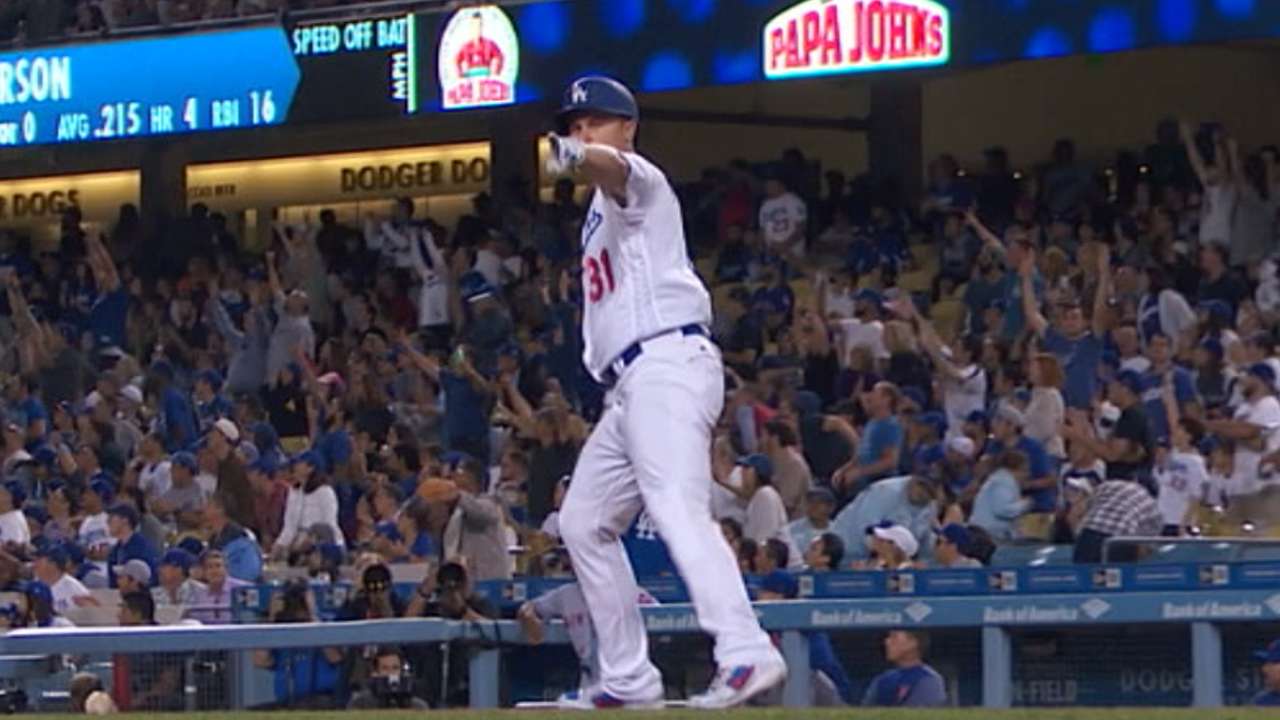 Pederson's go-ahead solo homer