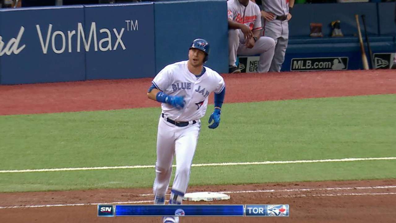 Smoak's solo home run