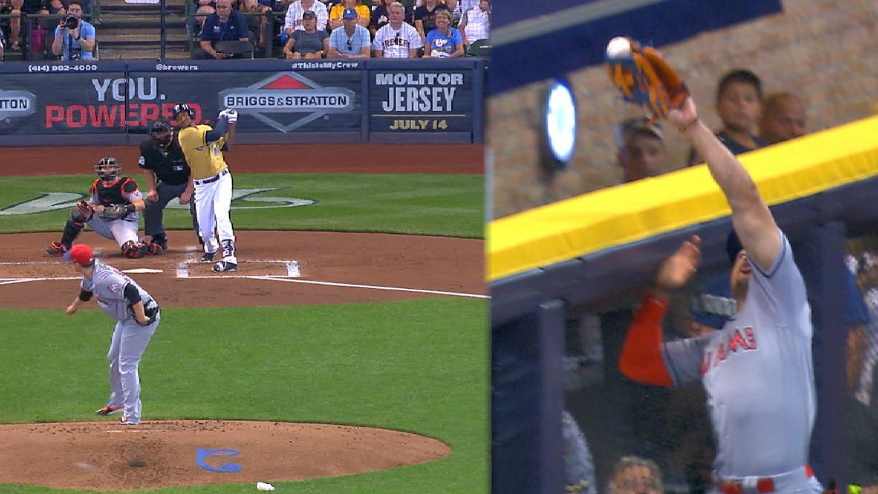 Santana's two-run homer