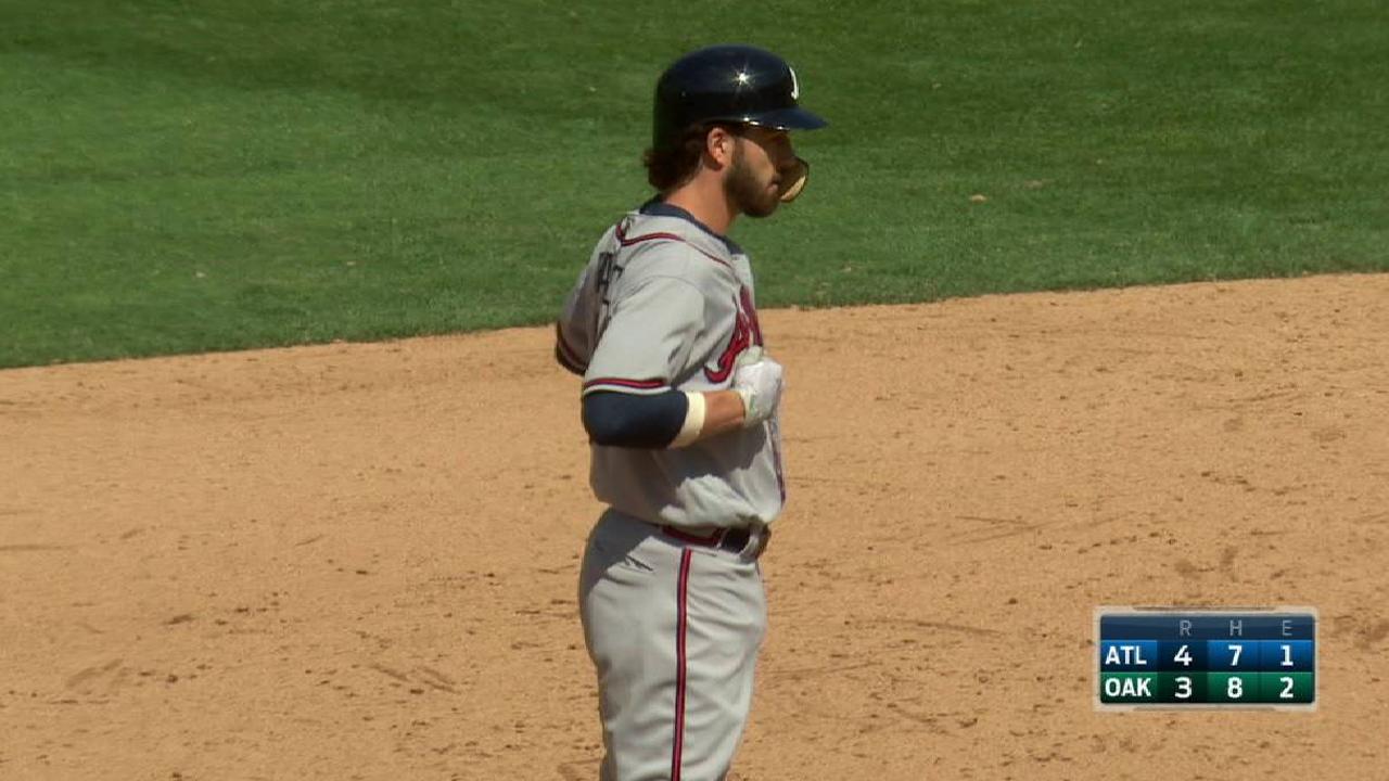 Swanson decide por Bravos con doblete en el noveno inning