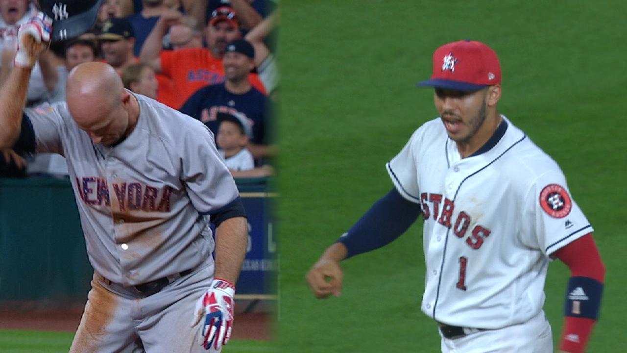 Astros rally, stun Yanks with walk-off throw