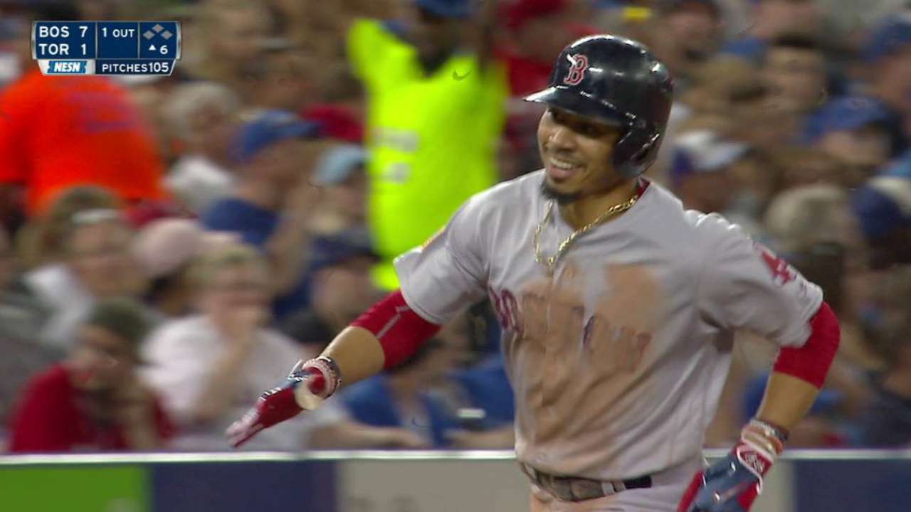 Betts' second home run