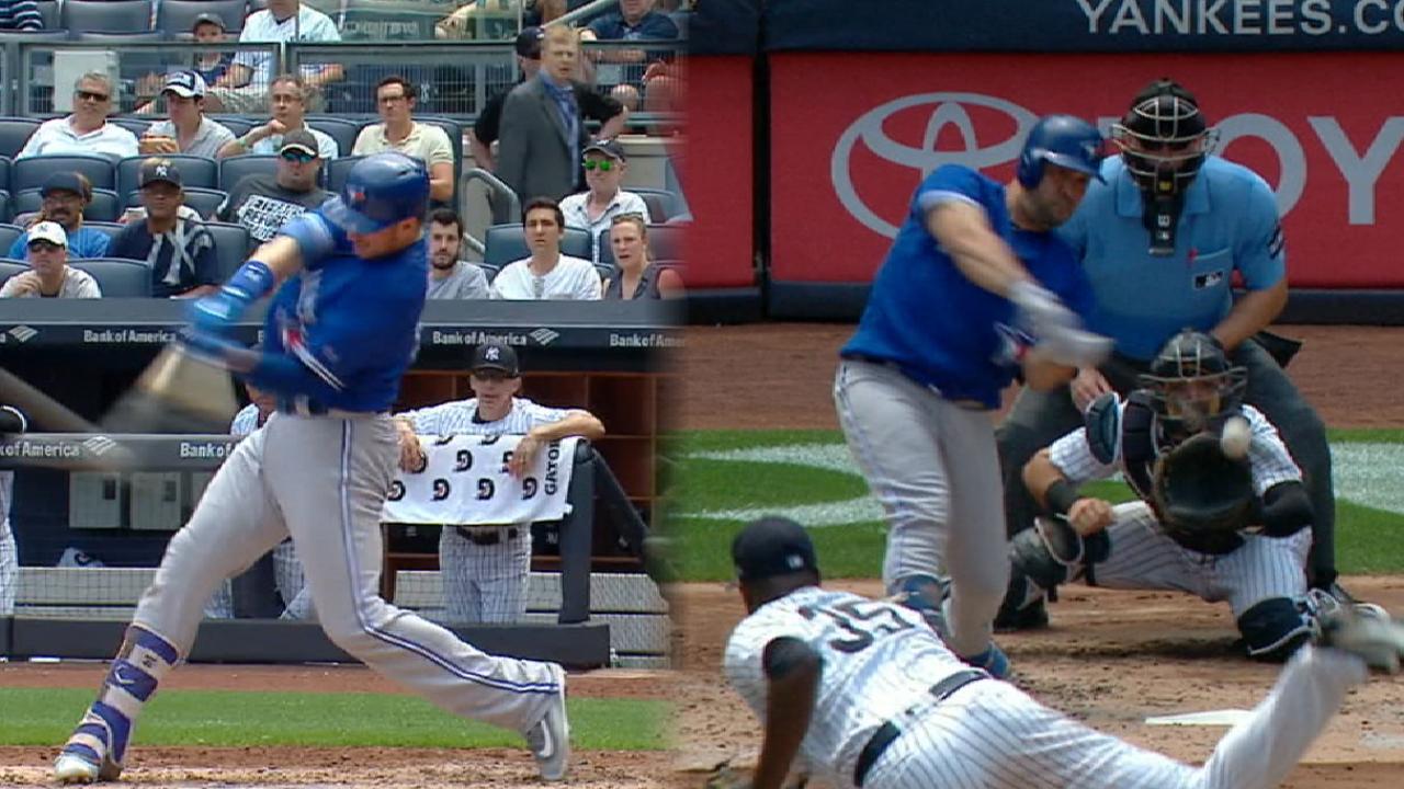 Smoak, Morales go back-to-back
