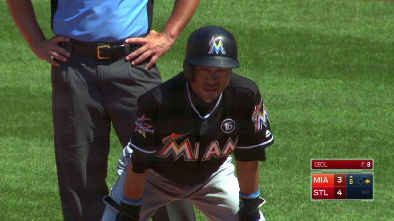 Ichiro supera a Carew en la lista de hits de todos los tiempos