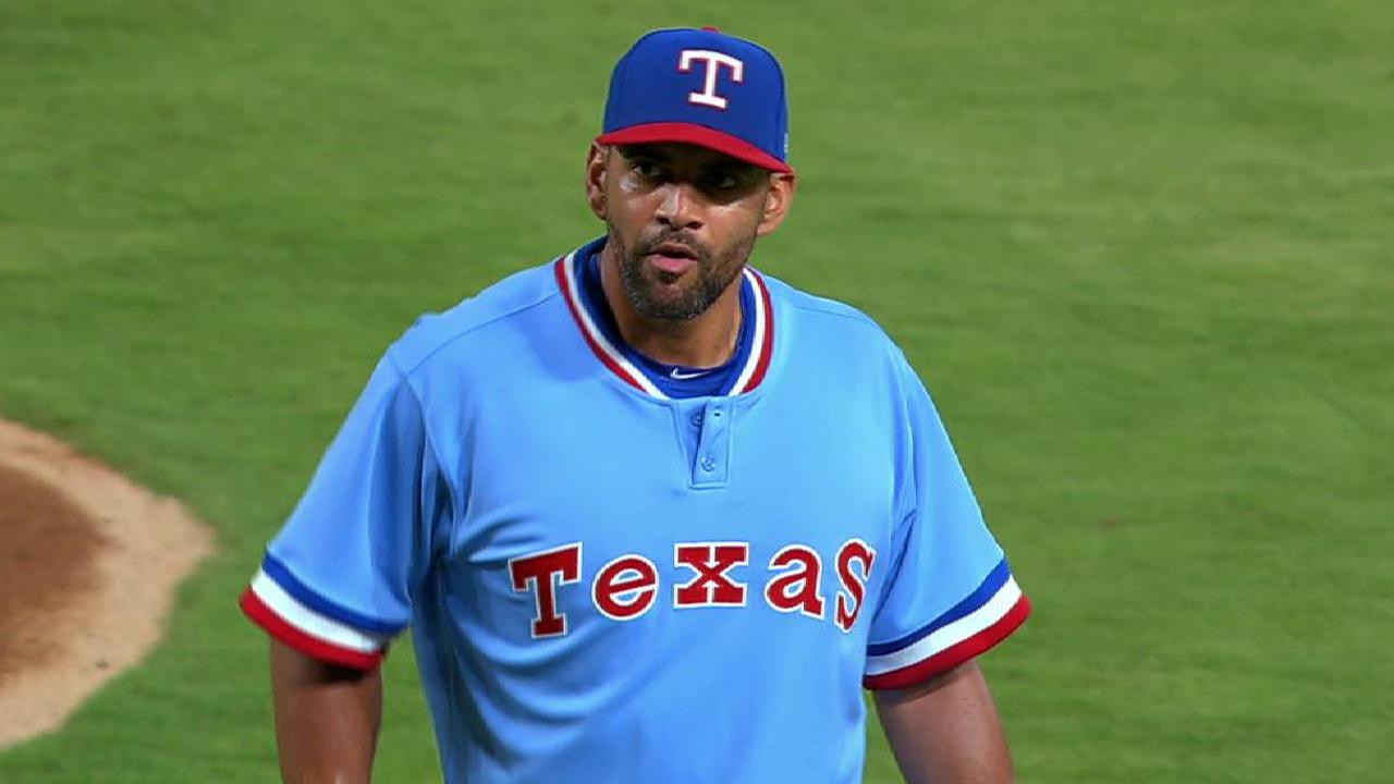 Ross whiffs Calhoun