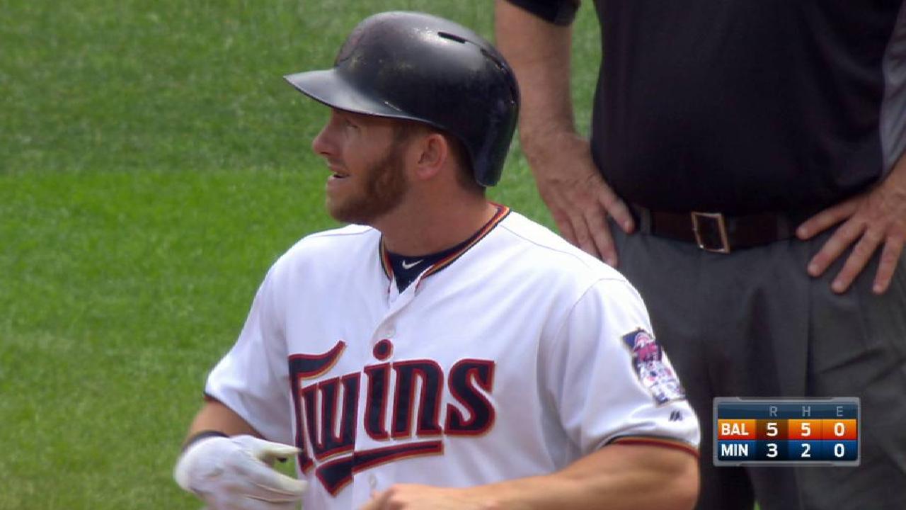 Grossman rips a two-RBI single