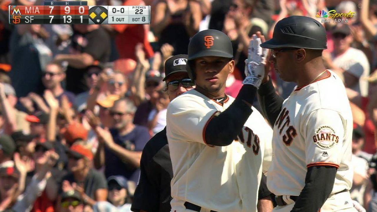 Gigantes reaccionan pero caen ante Marlins en extrainnings