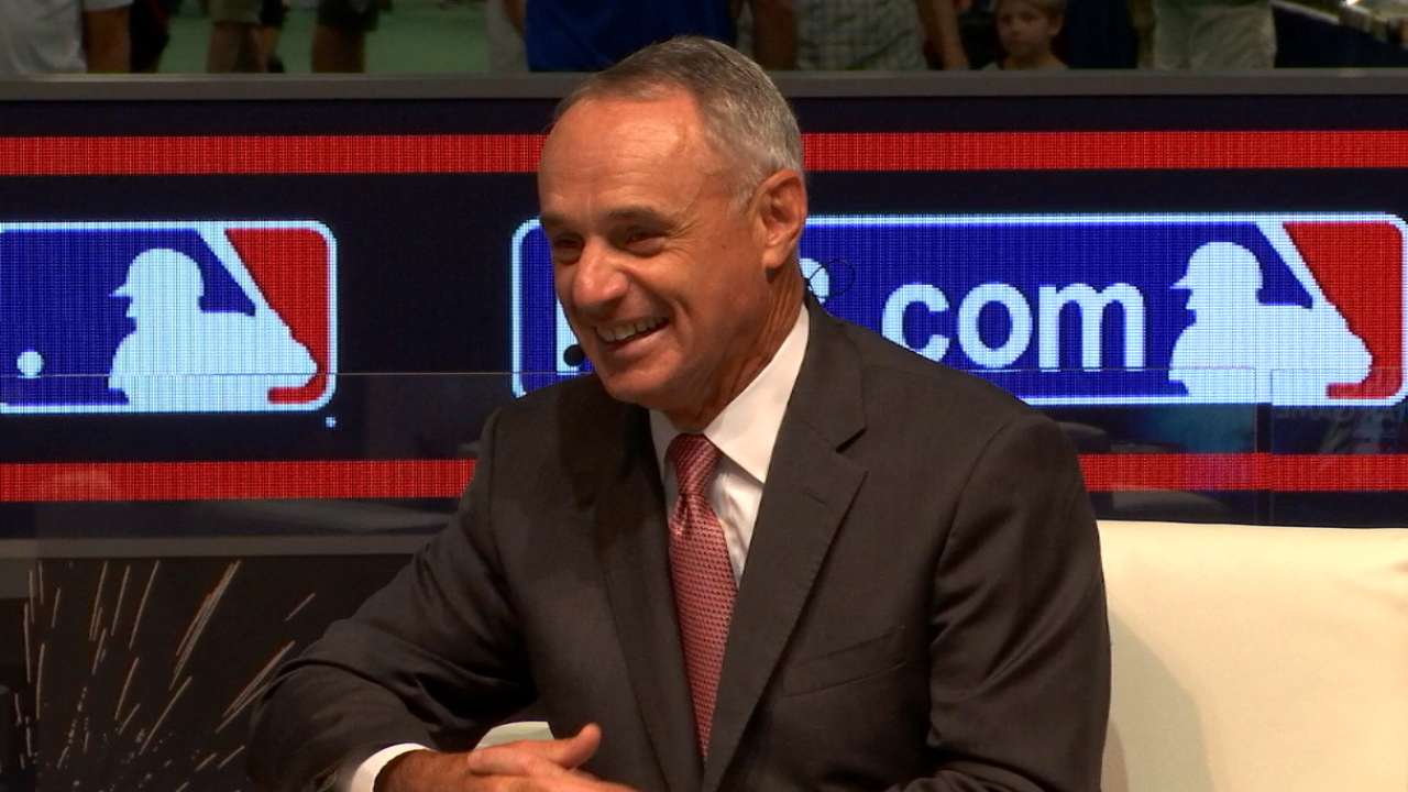 Manfred's chat covers gamut of MLB topics