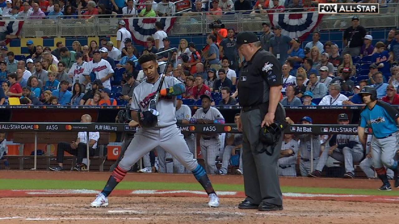 Holland fans Lindor