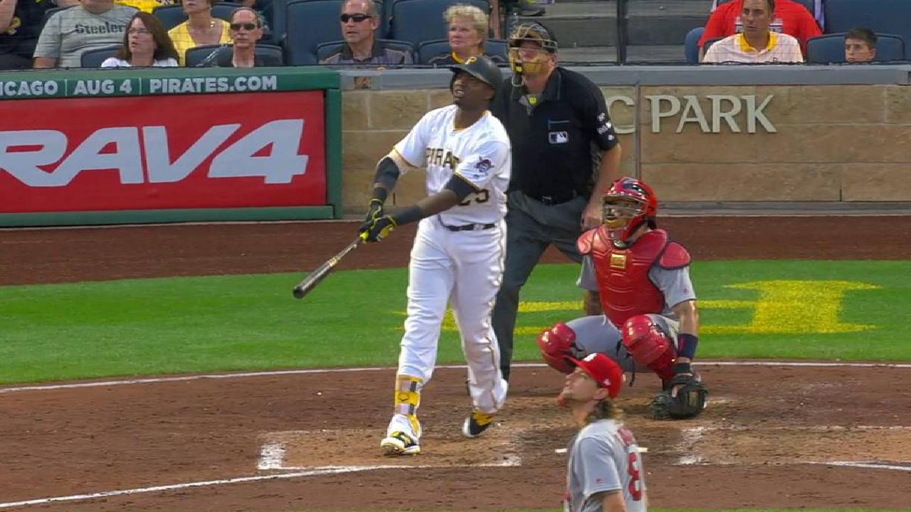 Polanco just misses a homer