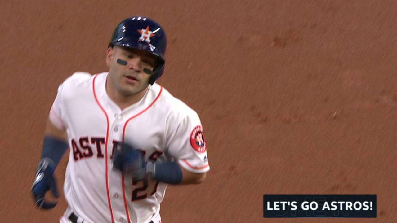 Altuve's blast not enough for Astros