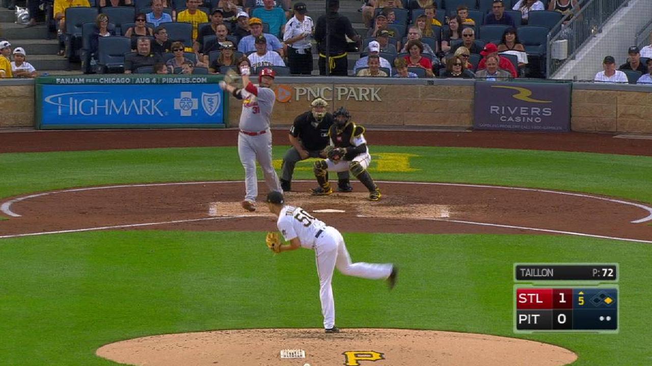 Voit scores from first base