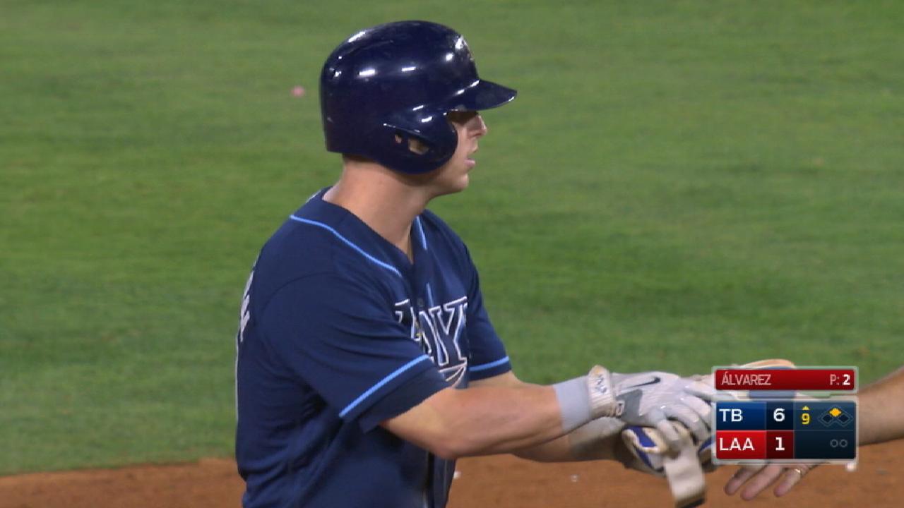 Dickerson's four-hit performance