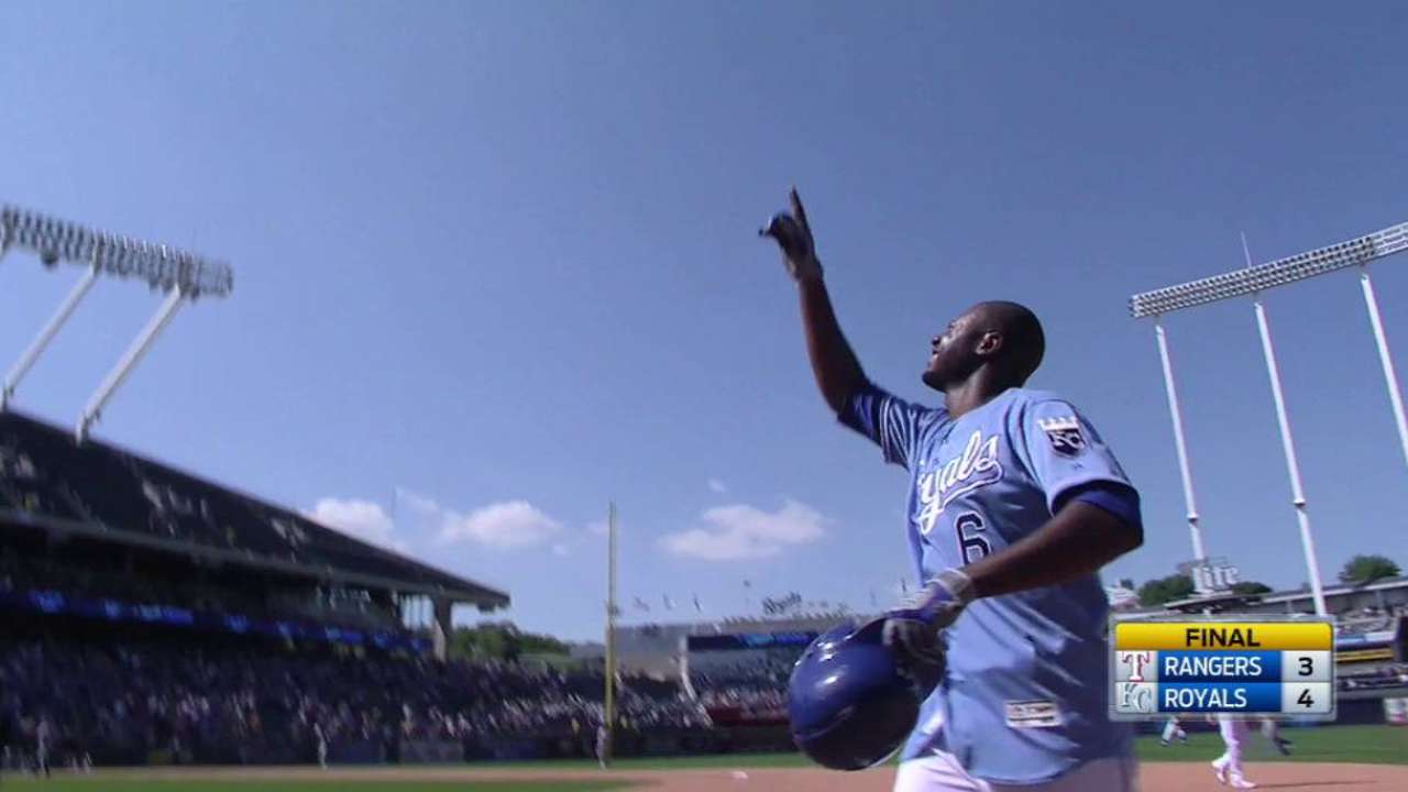 Cain's fortunate walk-off single