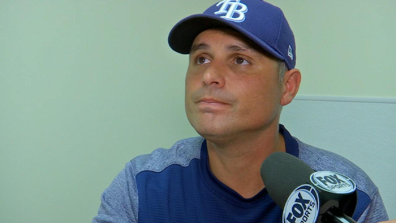 LoMo's homer not enough in finale vs. Angels