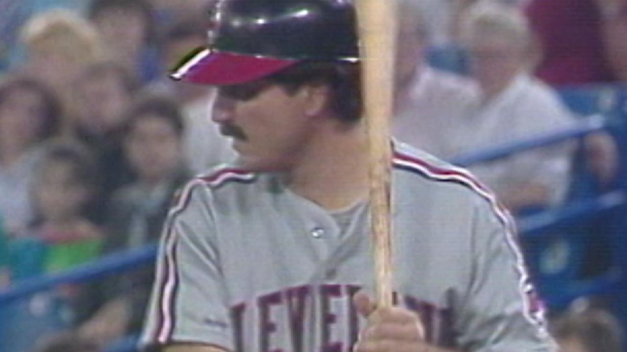 Hernandez hits two-run homer